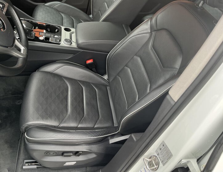 Volkswagen Touareg SUV 3,0 l 210 kw