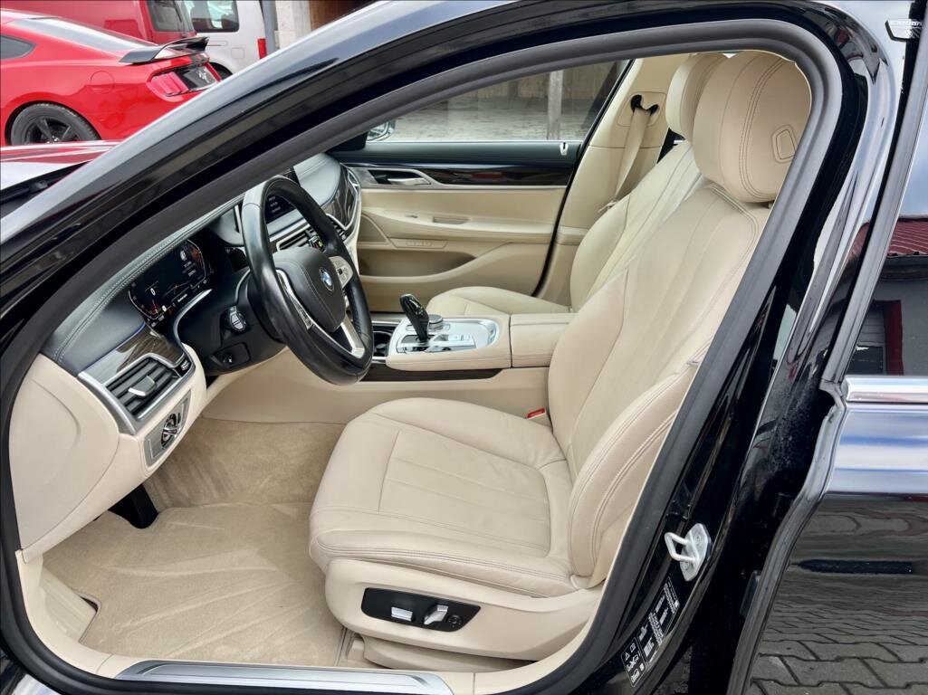 BMW Řada 7 Ostatní 3,0 l 210 kw