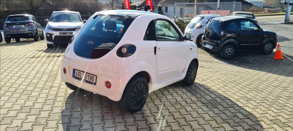 Microcar DUE Hatchback 498,0 6 kw