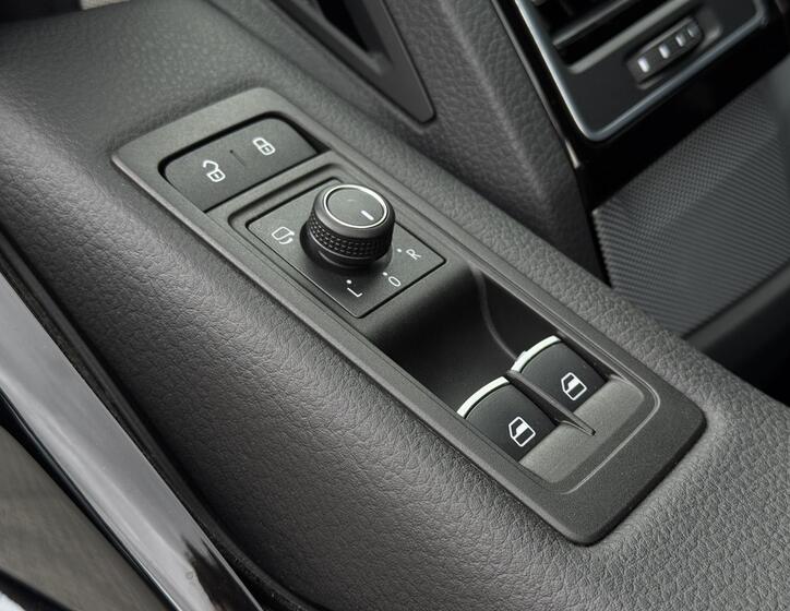 Volkswagen Multivan 38