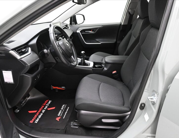 Toyota RAV4 SUV 2,0 l 129 kw