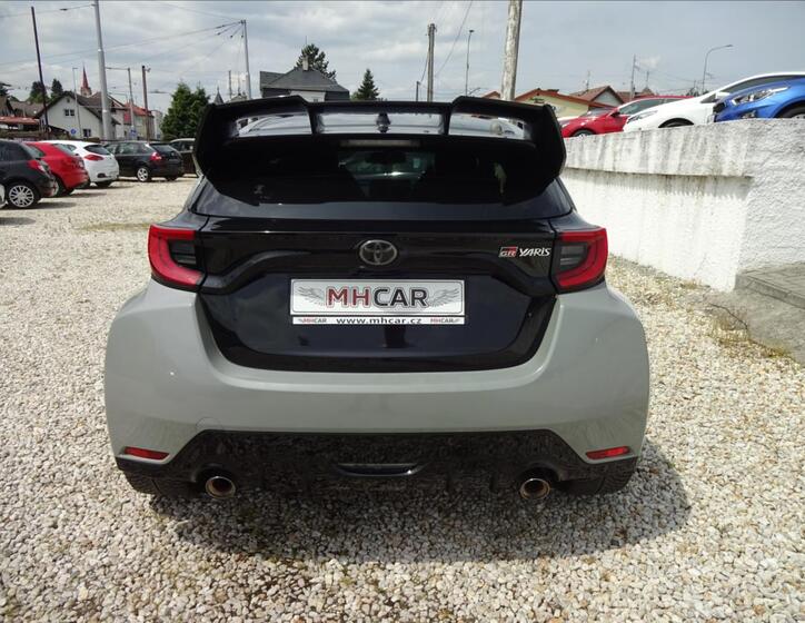 Toyota GR Yaris 6