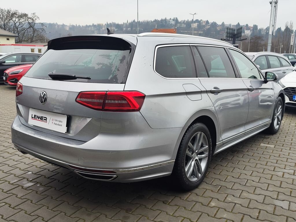 Volkswagen Passat Sedan 2,0 l 140 kw