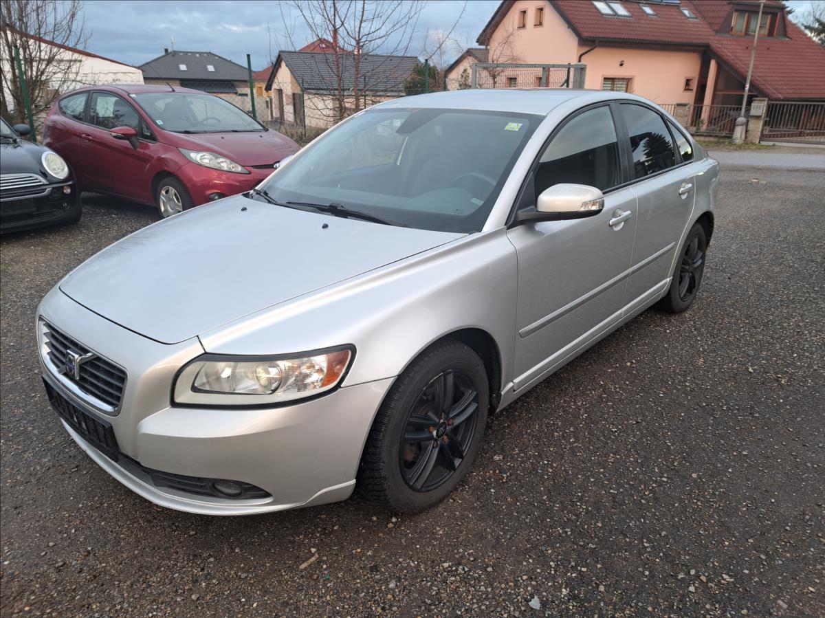 Volvo S40