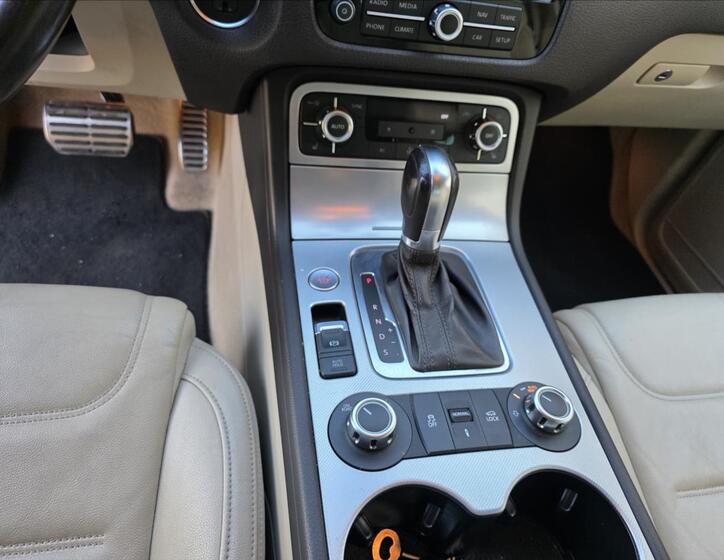 Volkswagen Touareg 14