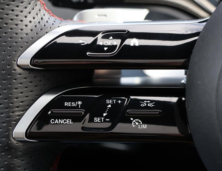 Mercedes-Benz GLB 30