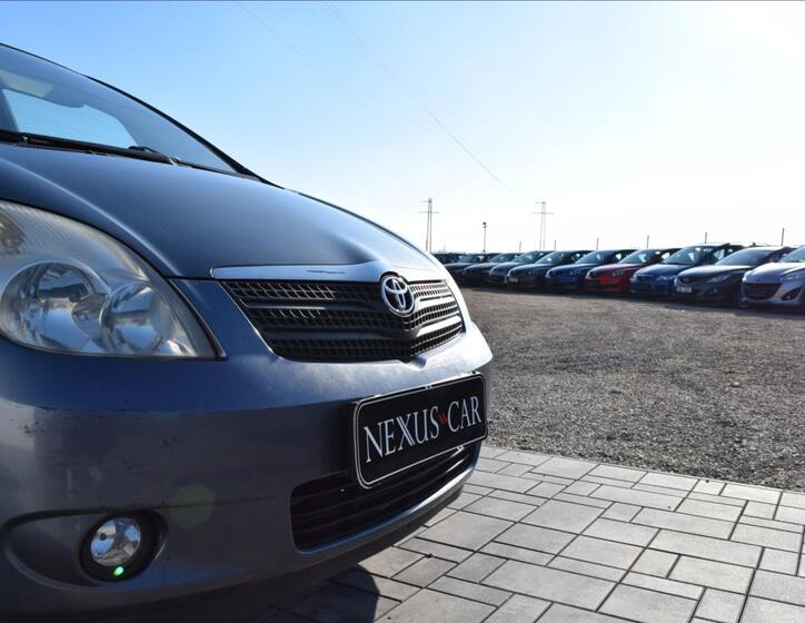 Toyota Corolla Verso 13