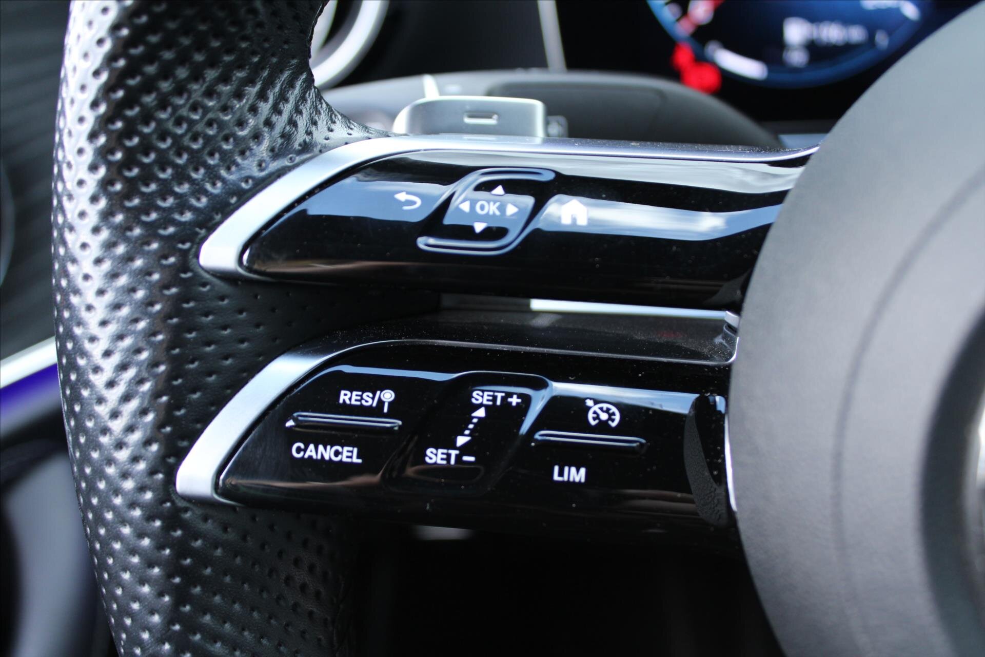 Mercedes-Benz Třídy E Sedan / Limuzína 2,0 l 143 kw