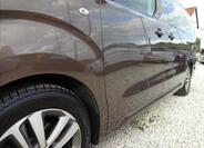 Peugeot Traveller 13