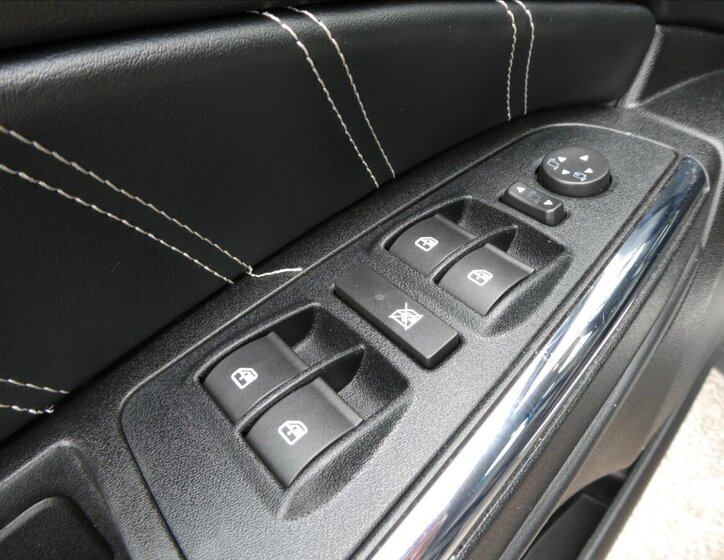 Lancia Delta Hatchback 1,4 l 88 kw