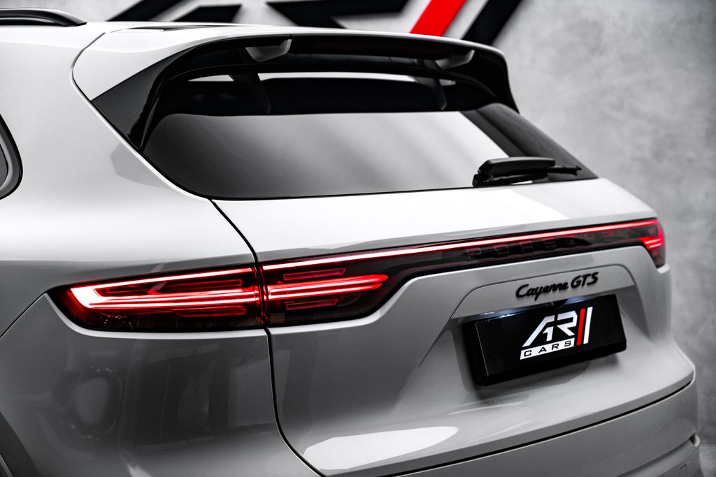 Porsche Cayenne SUV 4,0 l 338 kw