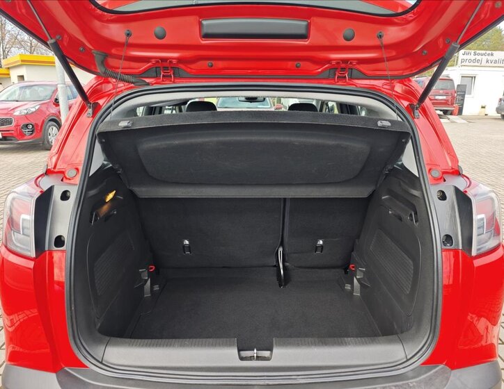 Opel Crossland X MPV 1,6 l 88 kw