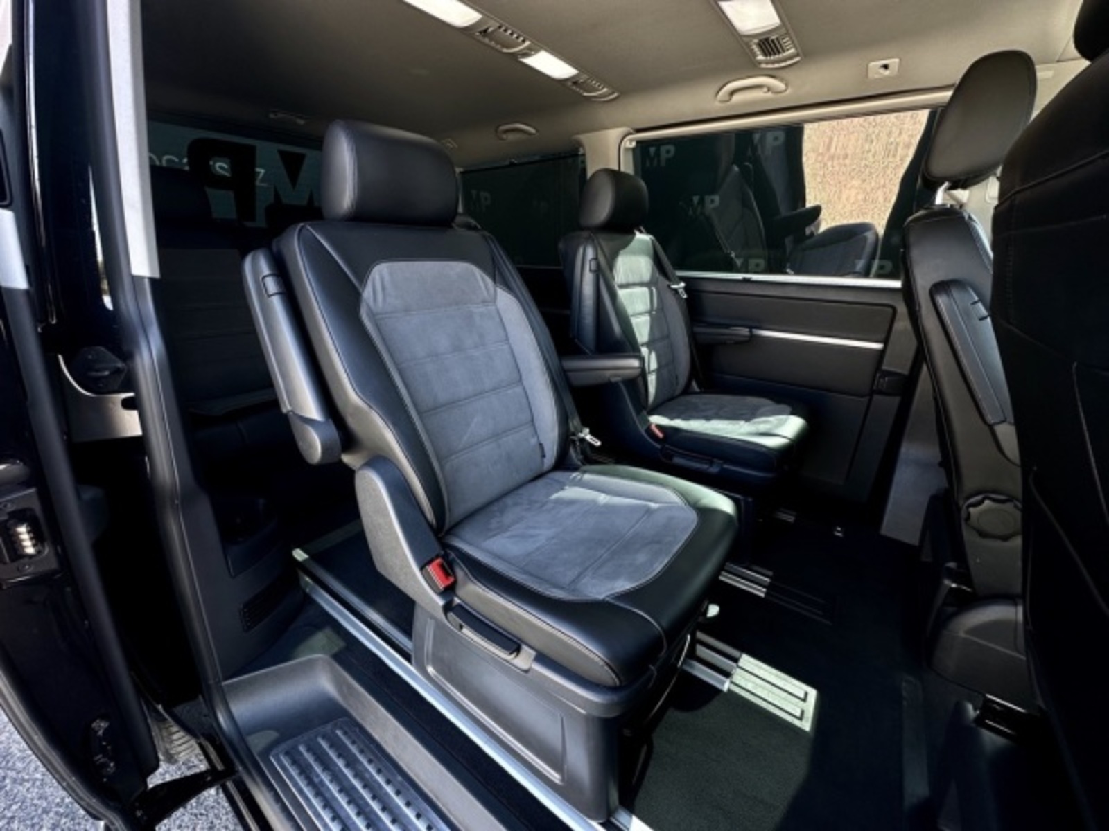 Volkswagen Multivan 17