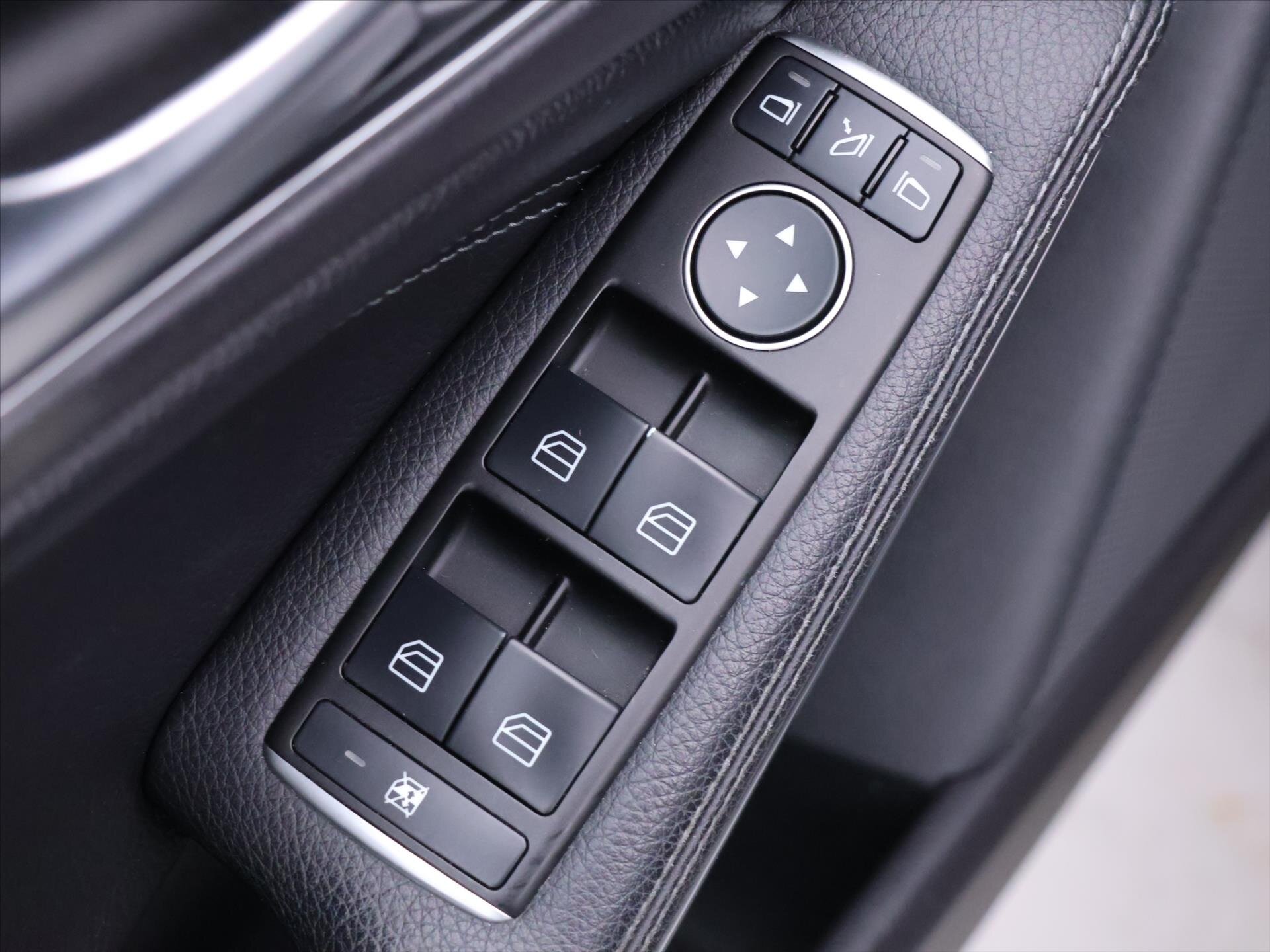 Mercedes-Benz CLA Kombi 2,0 l 155 kw