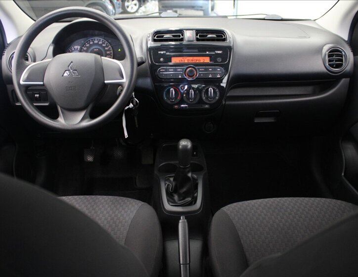 Mitsubishi Space Star 8