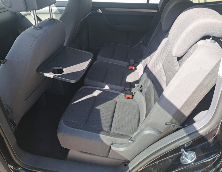 Volkswagen Touran Kombi 1,6 l 77 kw