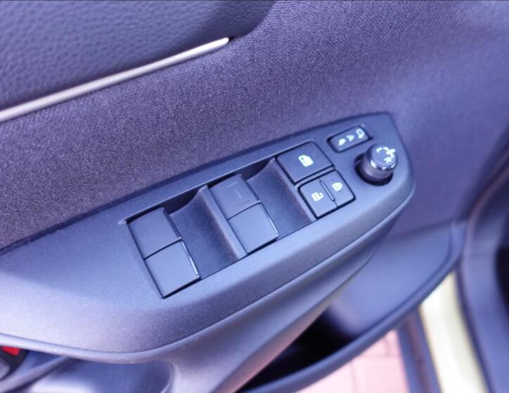 Toyota Yaris Cross 16