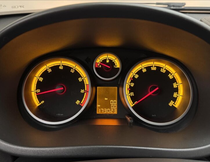 Opel Corsa 13