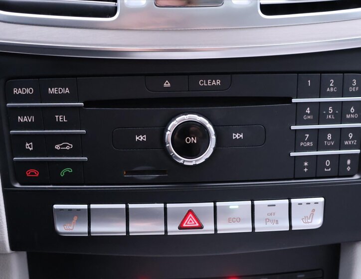 Mercedes-Benz Třídy E Sedan / Limuzína 3,5 l 245 kw