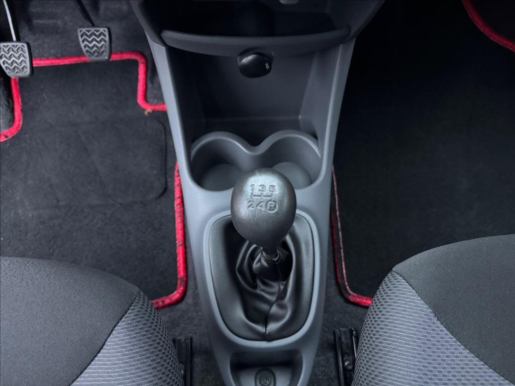 Toyota Aygo Hatchback 998,0 50 kw