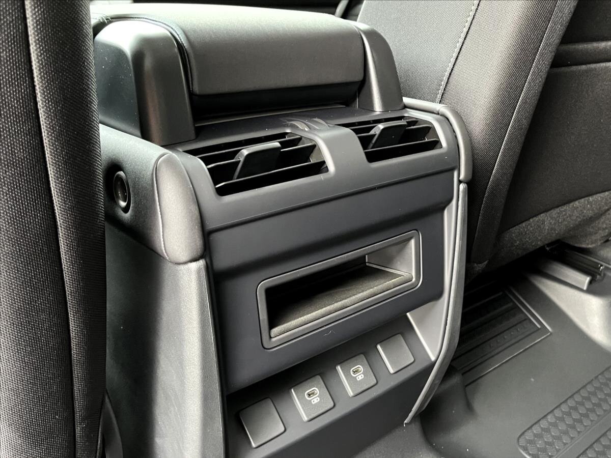 Land Rover Defender SUV 3,0 l 147 kw