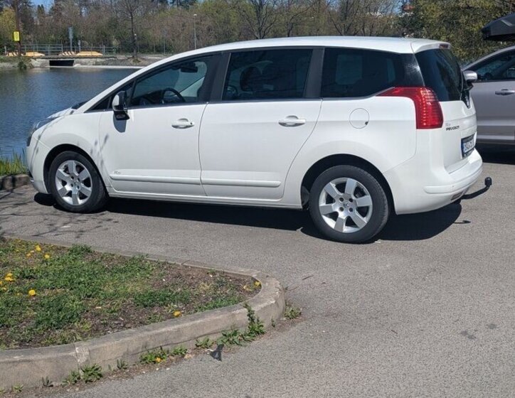 Peugeot 5008 MPV 0,0 0