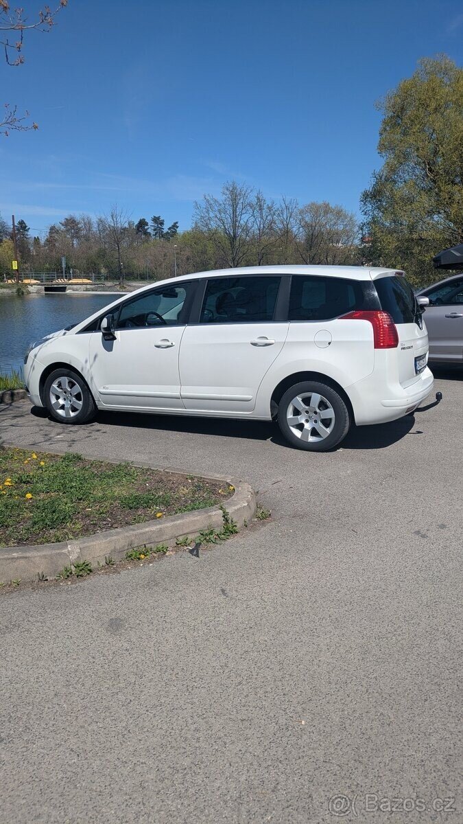 Peugeot 5008 MPV 0,0 0