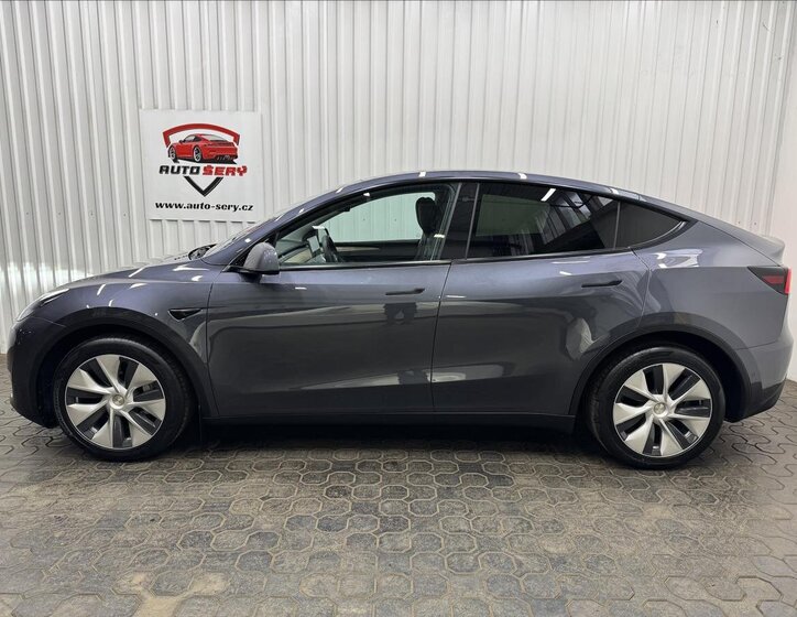 Tesla Model Y SUV / Terénní 0,0 378 kw