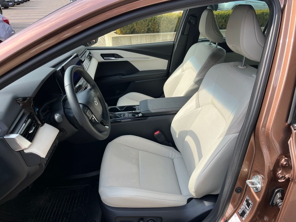 Toyota Camry Sedan / Limuzína 2,5 l 137 kw