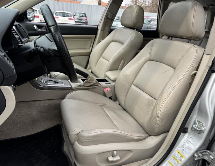 Subaru Legacy Kombi 3,0 l 180 kw