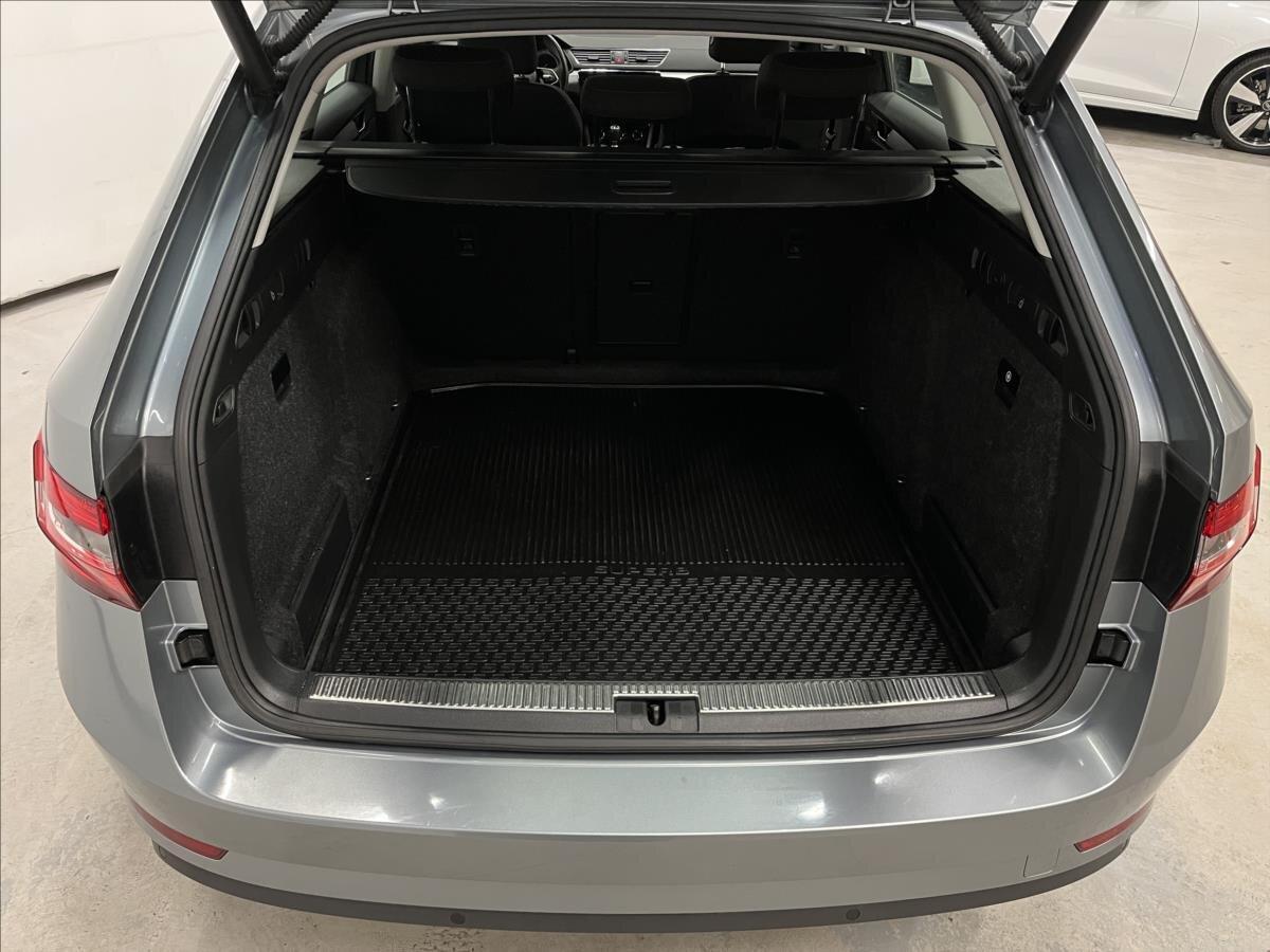 Škoda Superb Kombi 1,5 l 110 kw