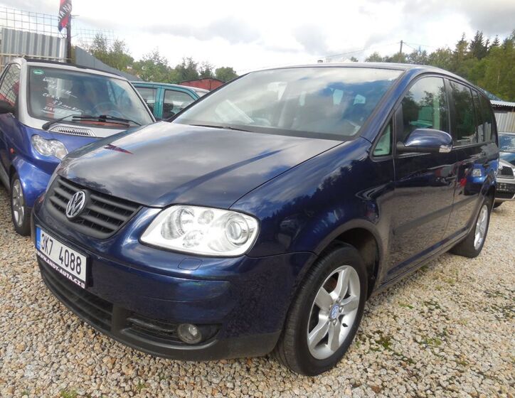 Volkswagen Touran 1