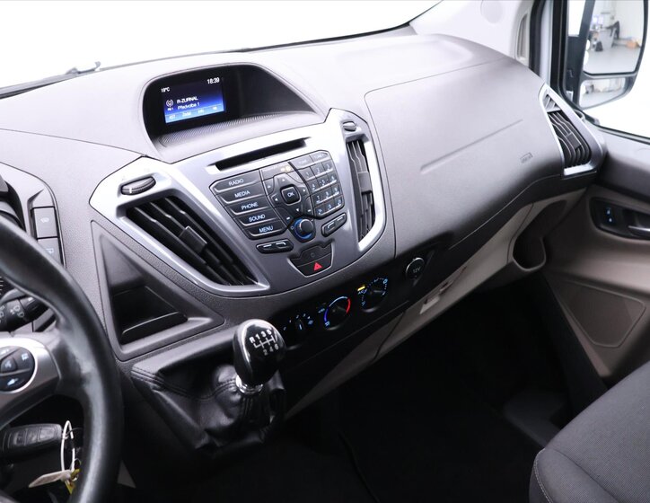 Ford Tourneo Custom Kombi 2,0 l 125 kw