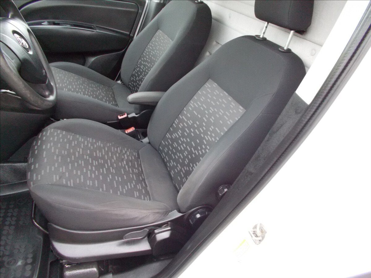 Opel Combo Skříň 1,6 l 77 kw