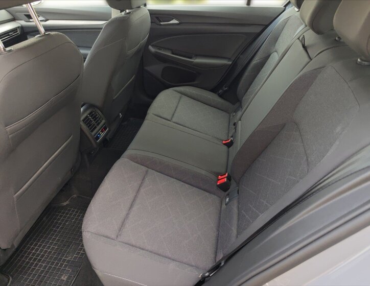 Volkswagen Golf Kombi 999,0 81 kw