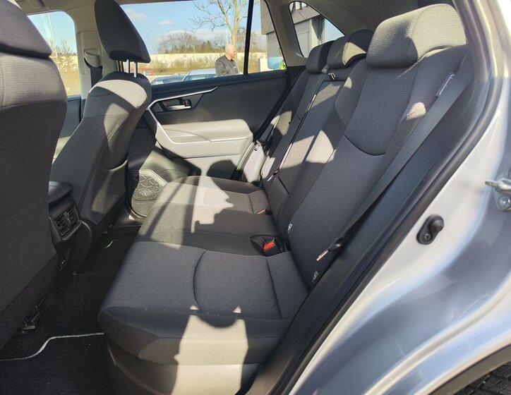 Toyota RAV4 SUV 2,5 l 163 kw