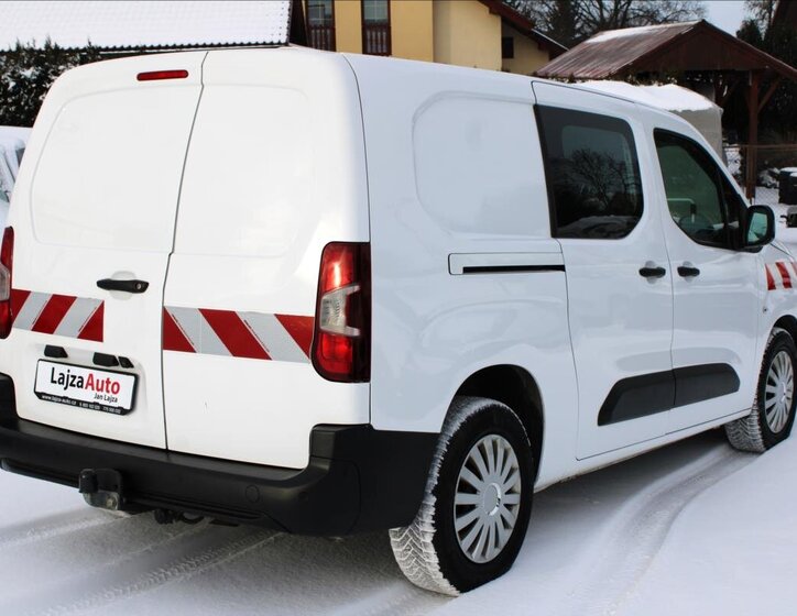 Opel Combo Skříň 1,5 l 96 kw