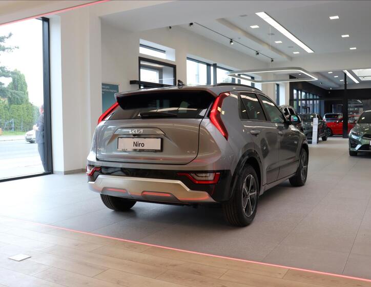 KIA Niro 5