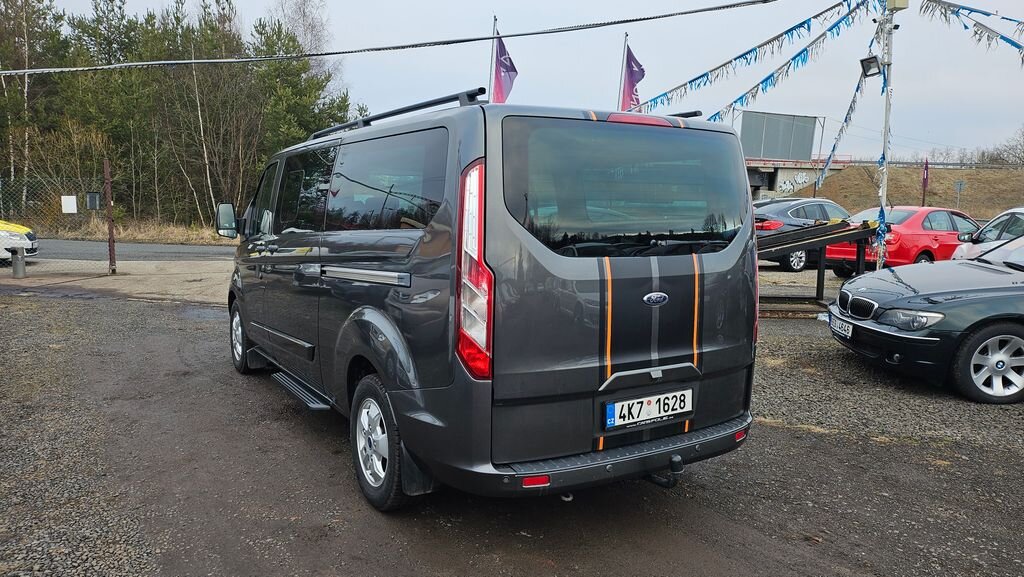 Ford Tourneo Custom VAN-Minibus 2,0 l 96 kw