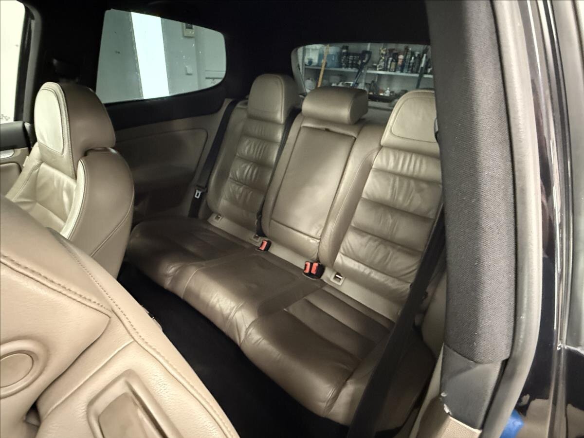 Volkswagen Golf Kombi 3,2 l 184 kw