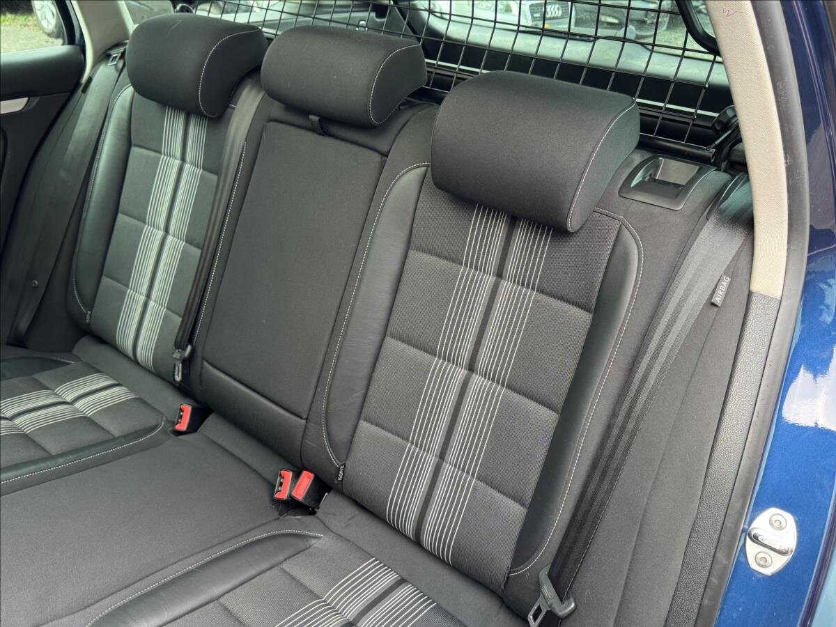Volkswagen Golf Kombi 1,6 l 77 kw