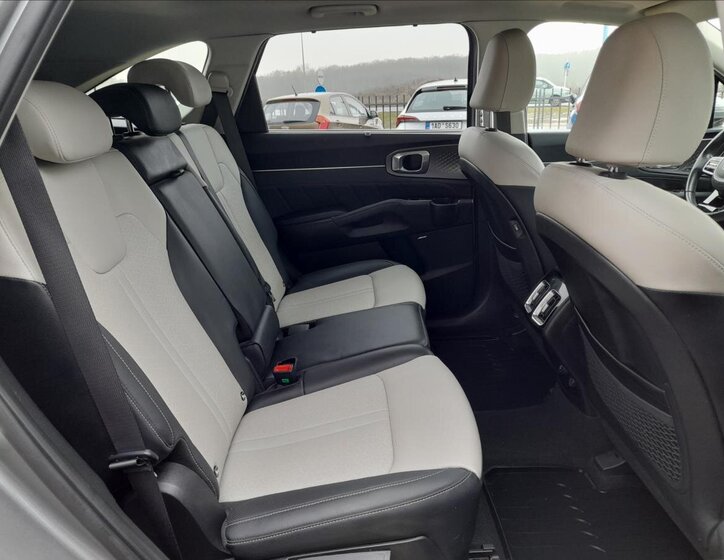 KIA Sorento SUV 2,2 l 148 kw