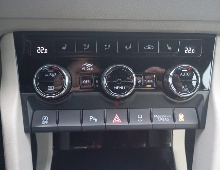 Škoda Karoq Kombi 1,5 l 110 kw