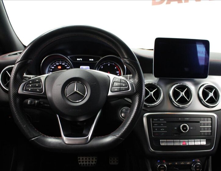 Mercedes-Benz CLA 28
