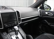 Porsche Cayenne SUV 4,1 l 283 kw