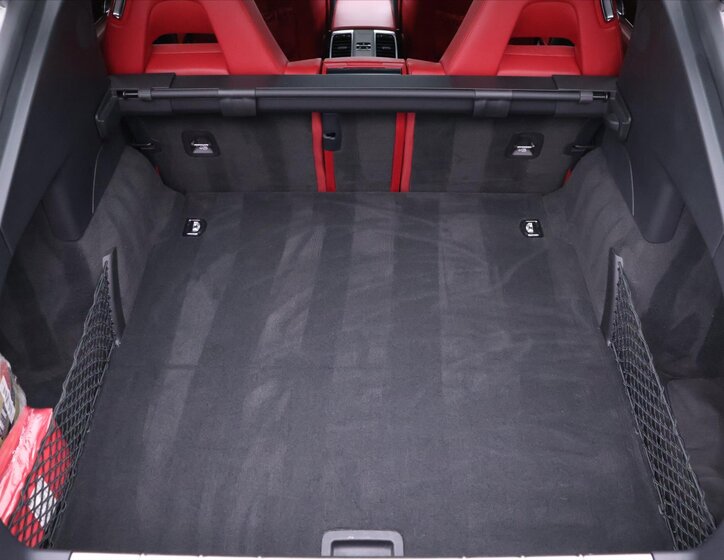 Porsche Panamera Hatchback 3,0 l 221 kw