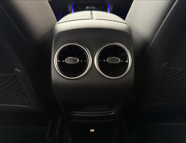 Mercedes-Benz Třídy B 24