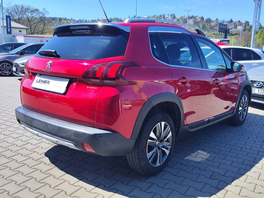 Peugeot 2008 SUV / Terénní 1,2 l 81 kw