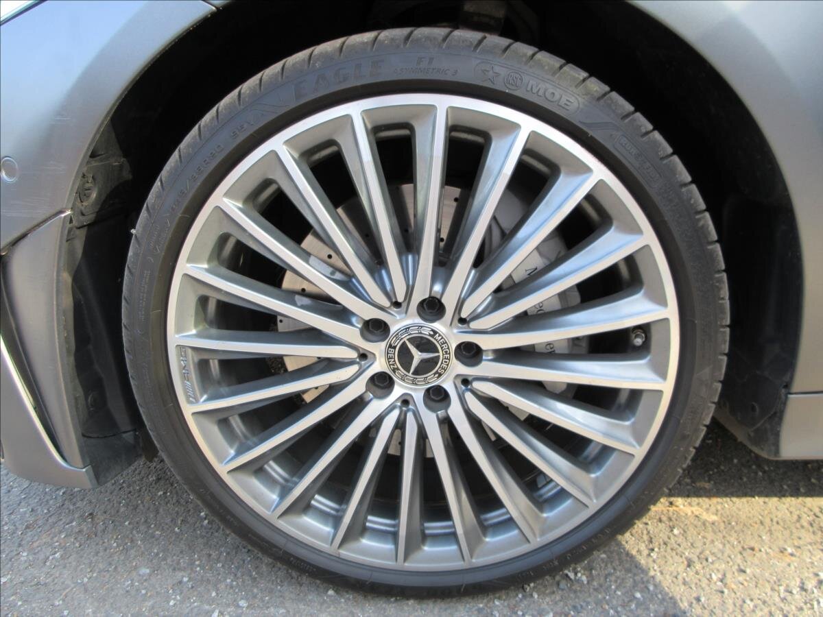 Mercedes-Benz CLS Sedan / Limuzína 3,0 l 270 kw