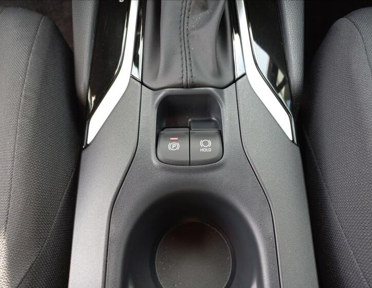 Toyota Corolla Cross 15